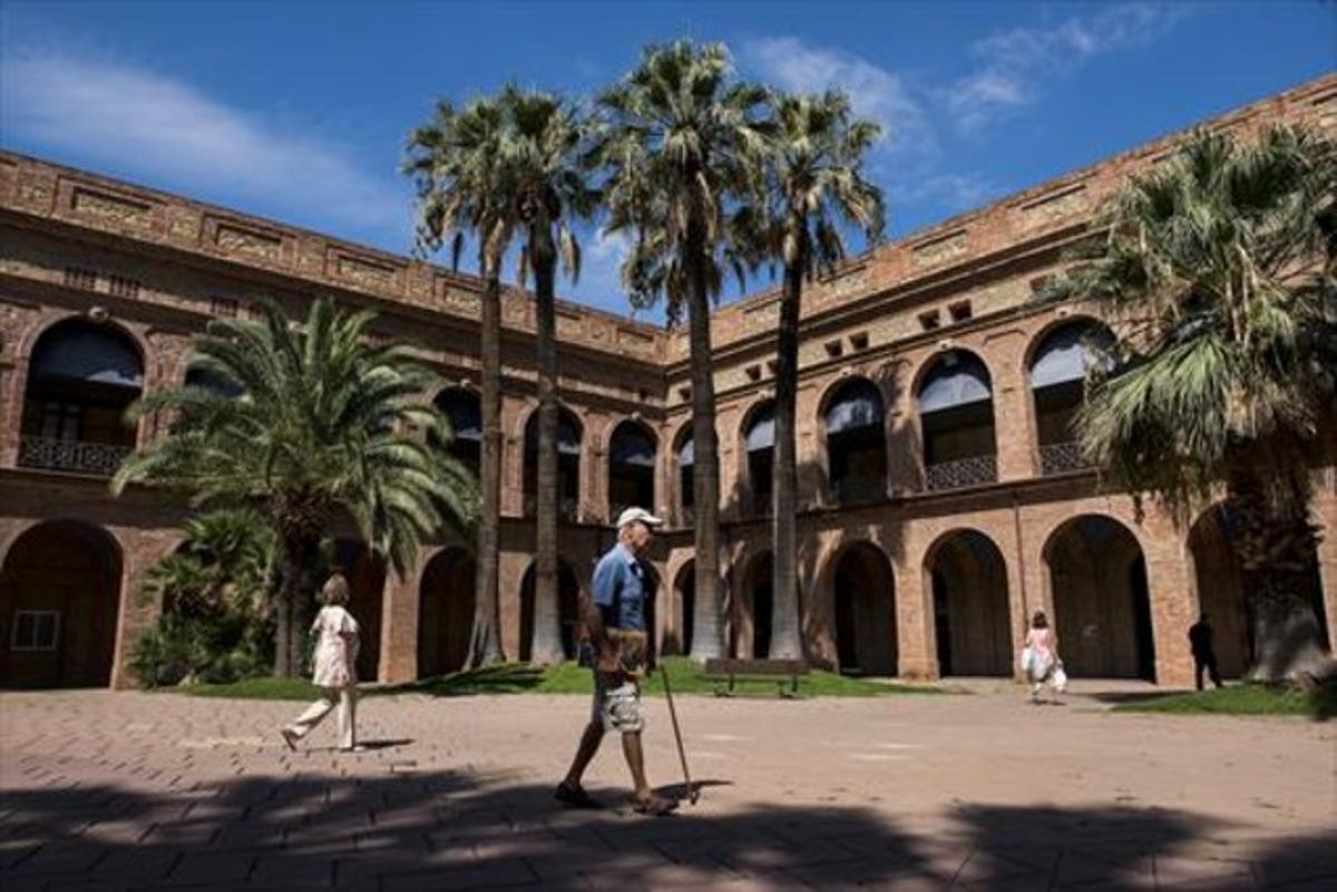 Pati de la Seu del Districte de Nou Barris, espai del festival